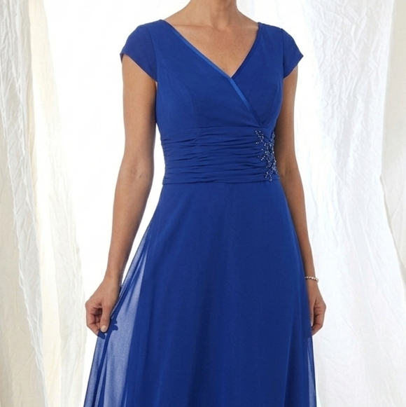 Smartfinds Dresses & Skirts - Gorgeous Blue Goddess Dress NWT
